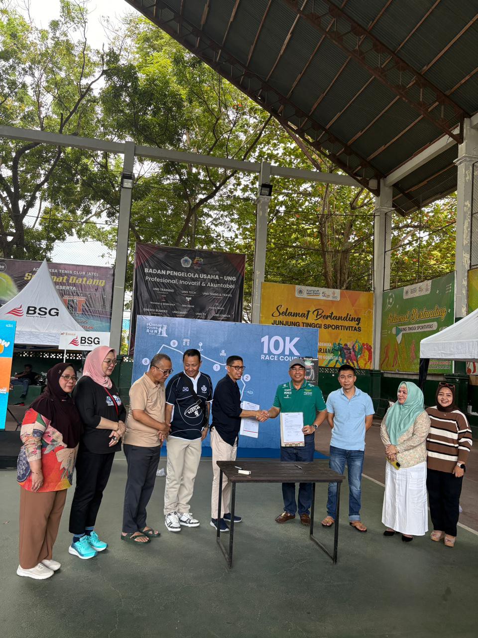 BSG Serahkan Bantuan Komputer untuk Dukung Aktivitas Badan Keuangan Provinsi Gorontalo